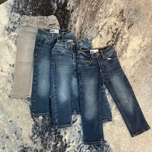 4 pair, size 2T, Old Navy “Karate” jeans. Excellent, hardly worn condition.